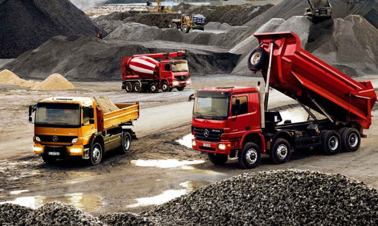 вантажні автомобілі